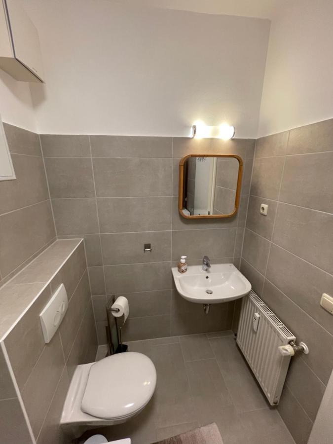 Ruhige Ferienwohnung Rostock Exteriör bild
